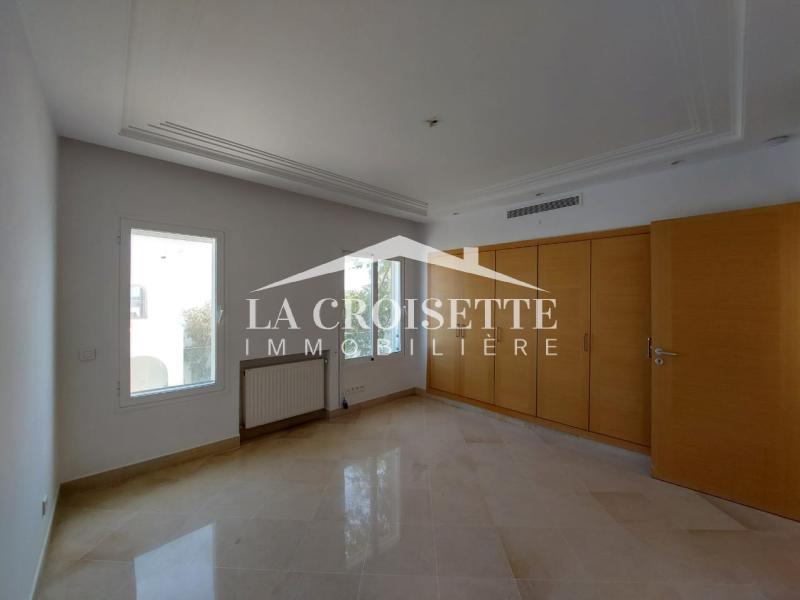 Villa S+3 vue sur mer à Gammarth
